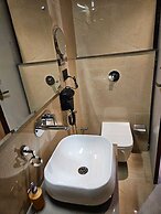 Four Leaf Hotel Akosha