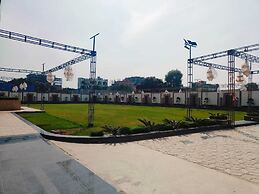 Four Leaf Hotel Akosha