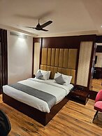 Four Leaf Hotel Akosha