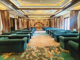 Four Leaf Hotel Akosha