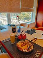 Four Leaf Hotel Akosha