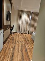 Four Leaf Hotel Akosha