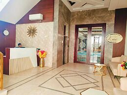 Four Leaf Hotel Akosha