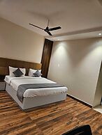 Four Leaf Hotel Akosha