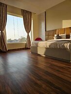 Four Leaf Hotel Akosha