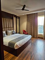 Four Leaf Hotel Akosha