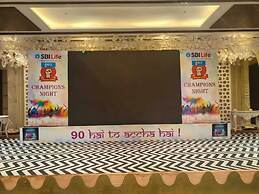 Four Leaf Hotel Akosha