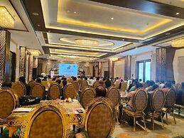 Four Leaf Hotel Akosha