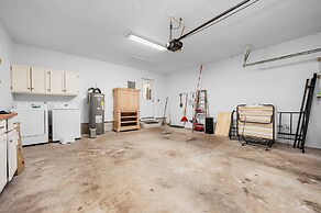 Niceville Dream Home Sleeps 13