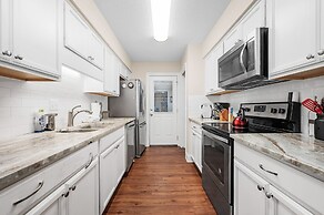 Niceville Dream Home Sleeps 13