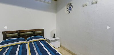 Luxury Large Apartment With Colonial Balcony