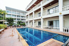 Tri's Miracle Kata Beach Side