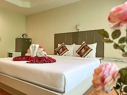 Tri's Miracle Kata Beach Side