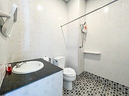 Tri's Miracle Kata Beach Side