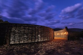 Madwaleni River Lodge - Babanango Game Reserve