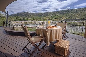 Madwaleni River Lodge - Babanango Game Reserve