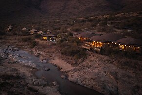 Madwaleni River Lodge - Babanango Game Reserve
