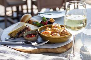 Madwaleni River Lodge - Babanango Game Reserve