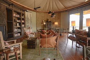 Madwaleni River Lodge - Babanango Game Reserve