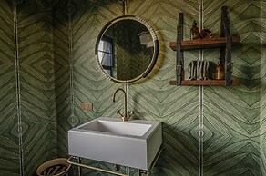 Madwaleni River Lodge - Babanango Game Reserve