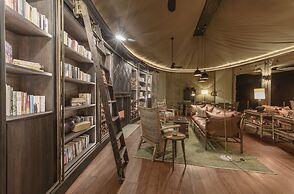 Madwaleni River Lodge - Babanango Game Reserve