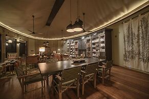 Madwaleni River Lodge - Babanango Game Reserve