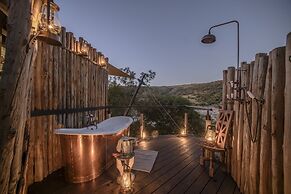 Madwaleni River Lodge - Babanango Game Reserve
