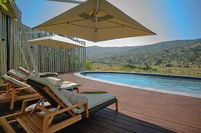 Madwaleni River Lodge - Babanango Game Reserve