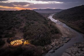 Madwaleni River Lodge - Babanango Game Reserve