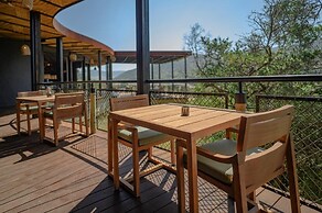 Madwaleni River Lodge - Babanango Game Reserve