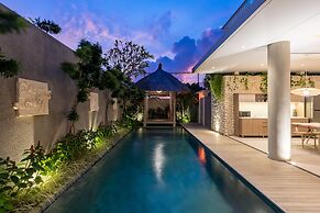 Best Selling 2 Bedrooms Villa in Central Seminyak