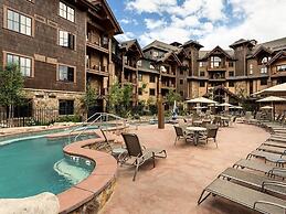 Grand Lodge at Peak 7 - 3 Bedroom Residence - Pool, Hot Tubs, Game Roo