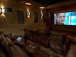 Grand Lodge at Peak 7 - 3 Bedroom Residence - Pool, Hot Tubs, Game Roo