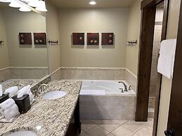 Grand Lodge at Peak 7 - 3 Bedroom Residence - Pool, Hot Tubs, Game Roo