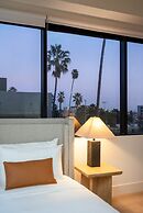 Kasa Sunset Los Angeles
