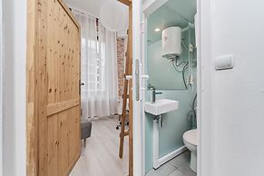 Studio z Antresolą by Renters