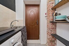 Studio z Antresolą by Renters