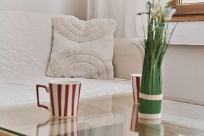 Studio z Antresolą by Renters