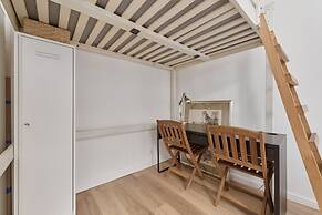 Studio z Antresolą by Renters