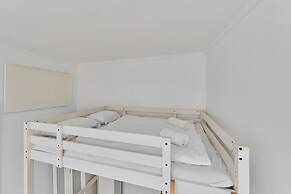 Studio z Antresolą by Renters