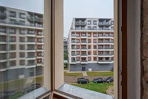 Studio z Antresolą by Renters