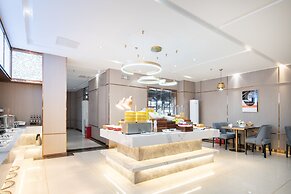 Poltton International Hotel