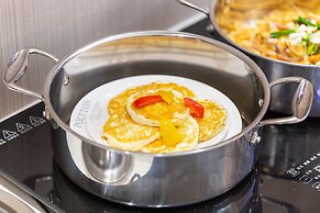 Poltton International Hotel