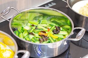 Poltton International Hotel