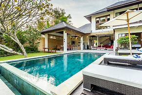 Pristine Villa Yuyu Balian