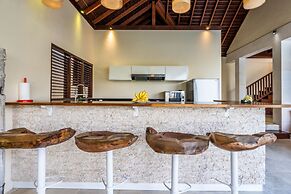Pristine Villa Yuyu Balian