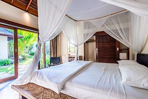 Pristine Villa Yuyu Balian