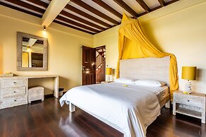 Pristine Villa Yuyu Balian