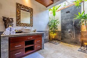 Pristine Villa Yuyu Balian