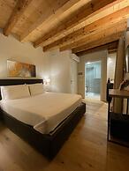 Malvezzi24 Boutique Rooms